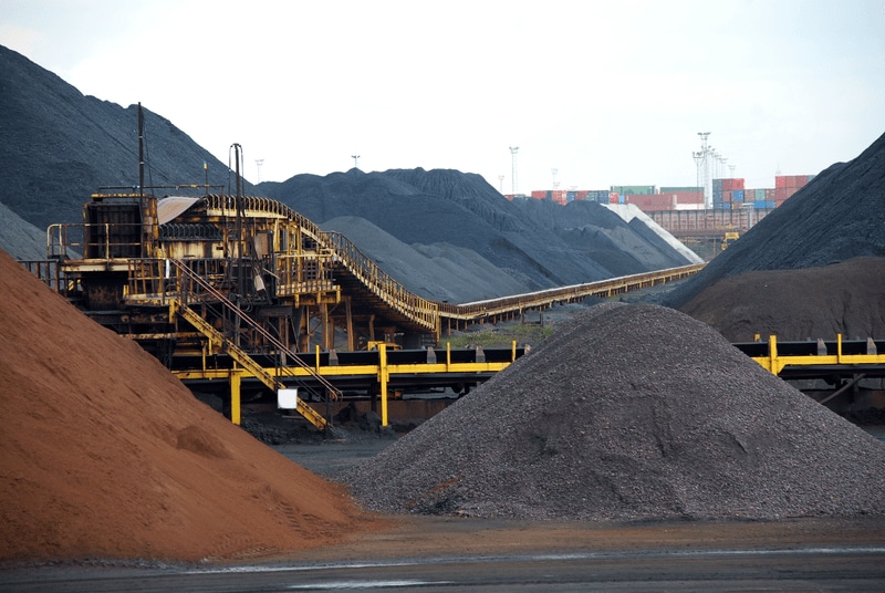 Coal terminal with conveyors