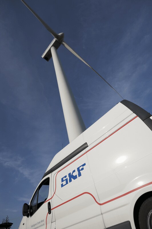 Wind turbine maintenance