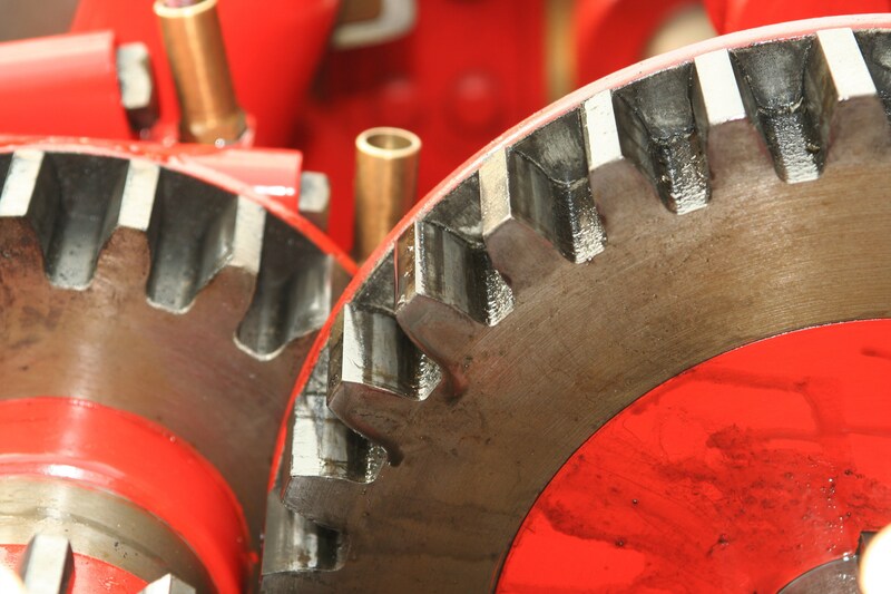 Mobile and stationary planetary gear units