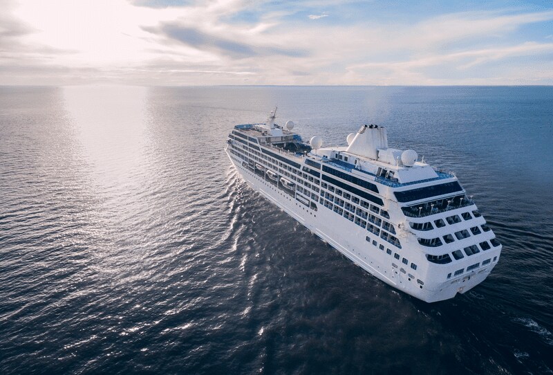 Cruise liner