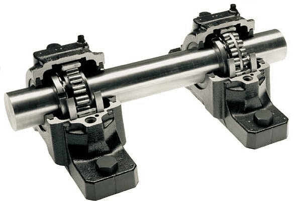 Self aligning fan shaft solution