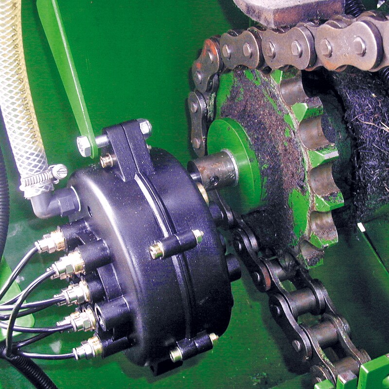 Chain lubrication with MOS-MOP212 Chain lubrication with MOS-MOP212