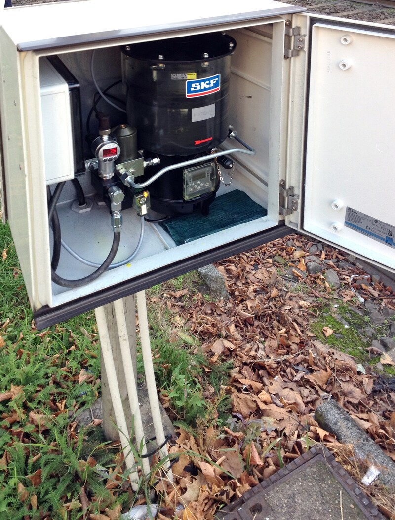 Wayside single-line lubrication for TRAM Metro