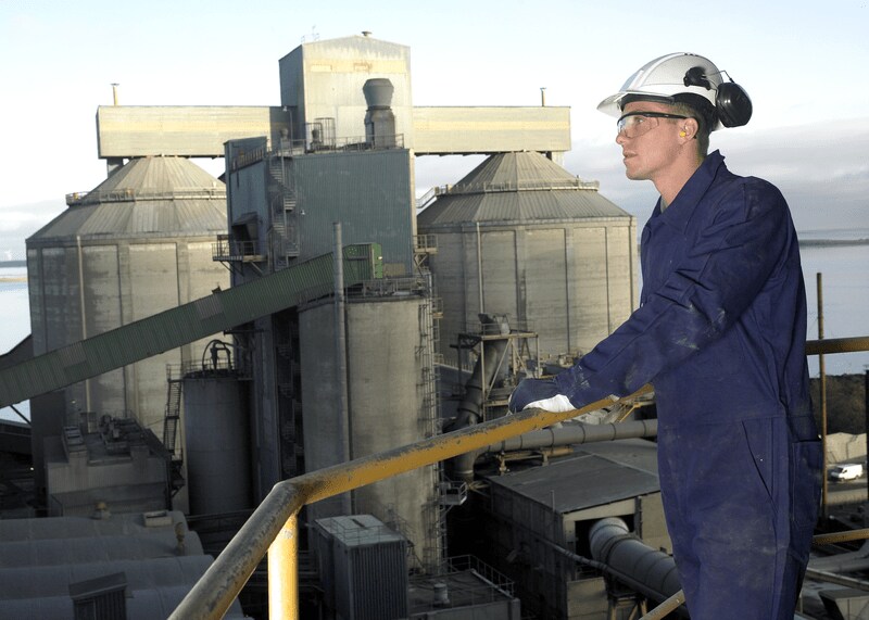 SKF technician in a cement plant